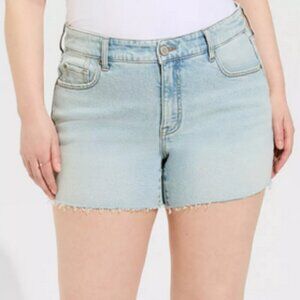 🔵 2 for $40 🔵 TORRID 5 INCH MID-RISE RELAXED CLASSIC DENIM SHORT